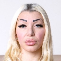 Jennyfer Stone