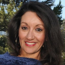 Persia Monir