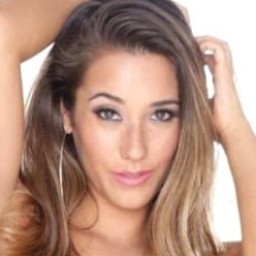 Eva Lovia