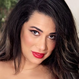 Loraine Del Sol