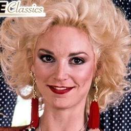 Chessie Moore
