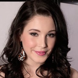 Noelle Easton