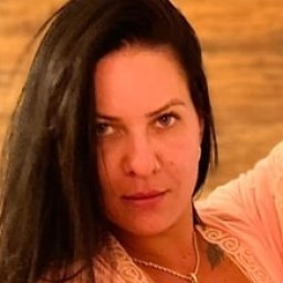Thiara Fox