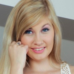 Holly Anderson