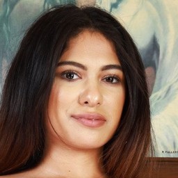 Reyna Belle