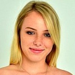 Dixie Lynn