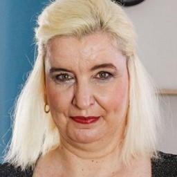 Angel Zuzee