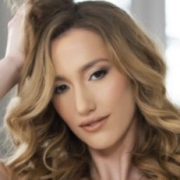 Nicolle Snow